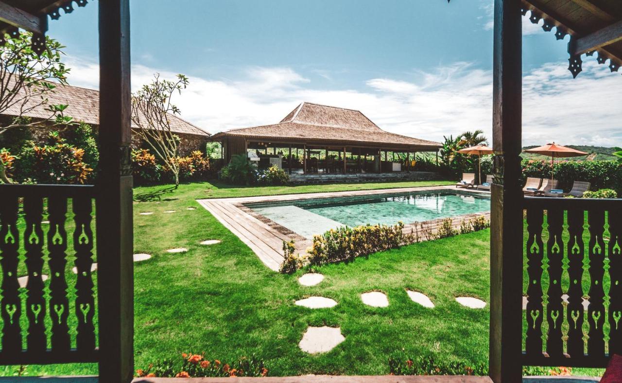 Ellya Areguling, For 8-10 Pax * Kuta (Lombok)
